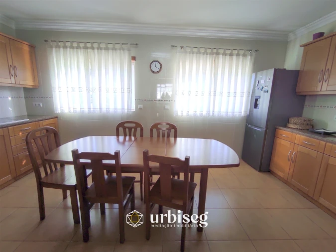 Moradia T4 para Venda em Tavarede Foto 12