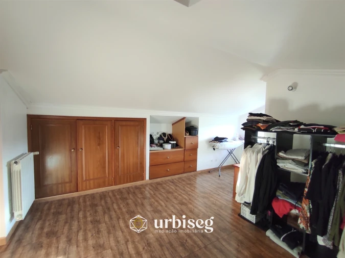 Moradia T4 para Venda em Tavarede Foto 37