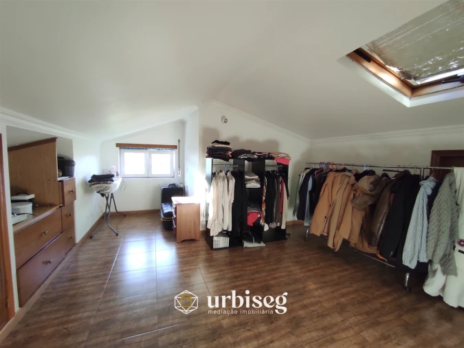 Moradia T4 para Venda em Tavarede Foto 36