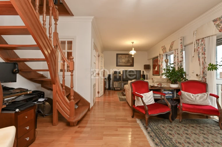 Apartamento T5 para Venda em Oeiras e São Julião da Barra, Paço de Arcos e Caxias Foto 9