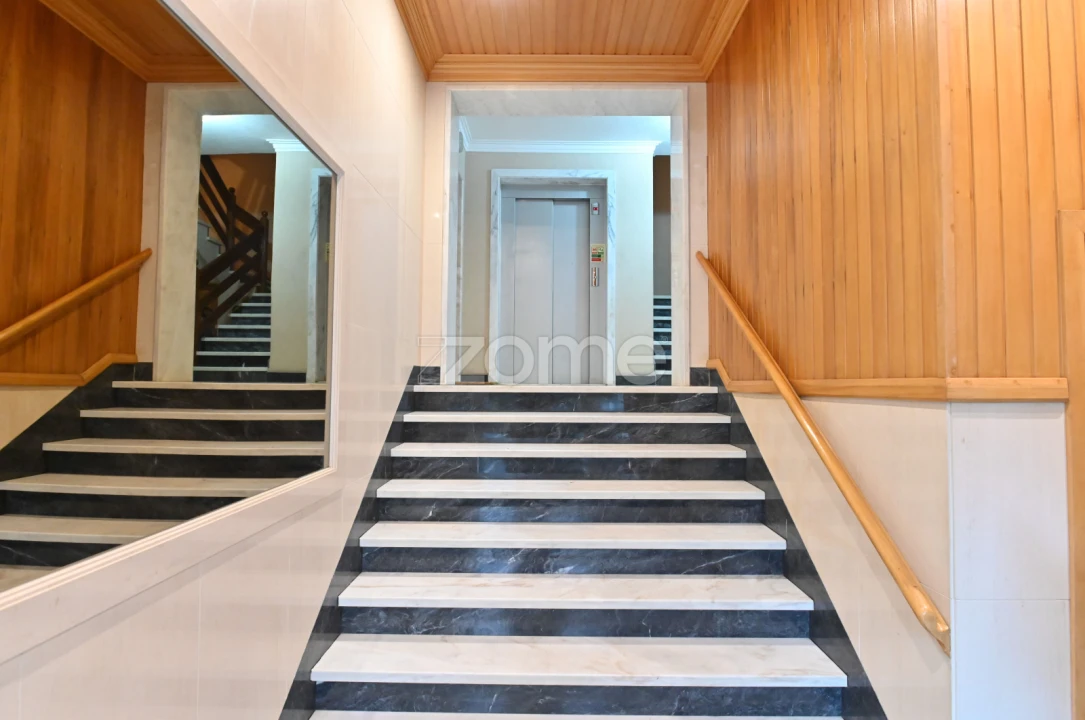 Apartamento T5 para Venda em Oeiras e São Julião da Barra, Paço de Arcos e Caxias Foto 3