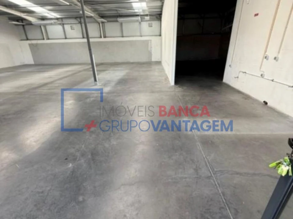 Armazém para Venda em Vila Franca das Naves e Feital Foto 7