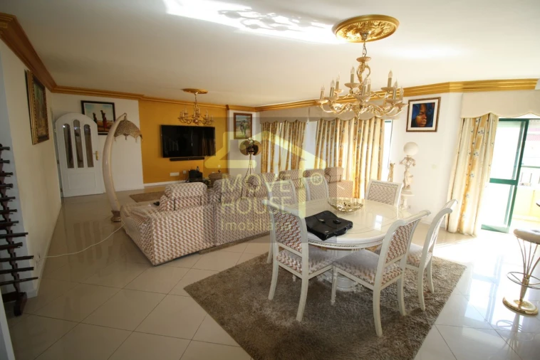 Apartamento T2 para Venda em Queluz e Belas Foto 3