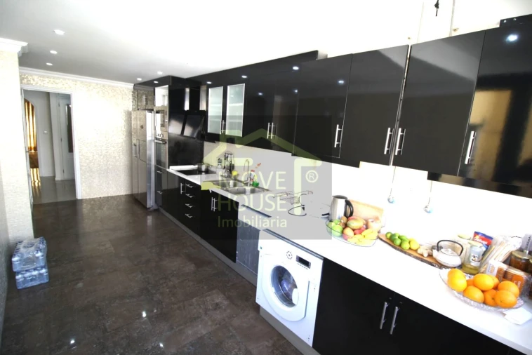 Apartamento T2 para Venda em Queluz e Belas Foto 29