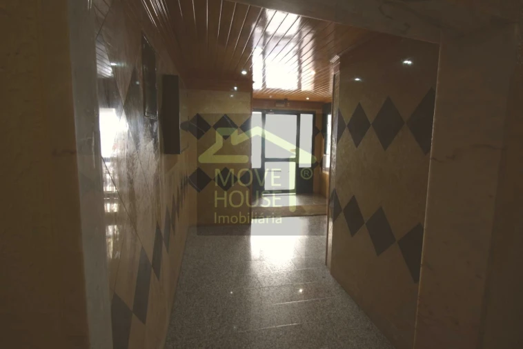 Apartamento T2 para Venda em Queluz e Belas Foto 40