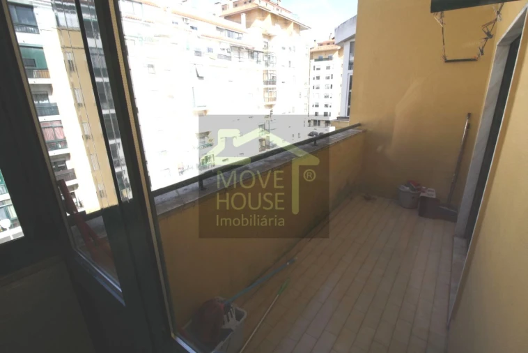 Apartamento T2 para Venda em Queluz e Belas Foto 30