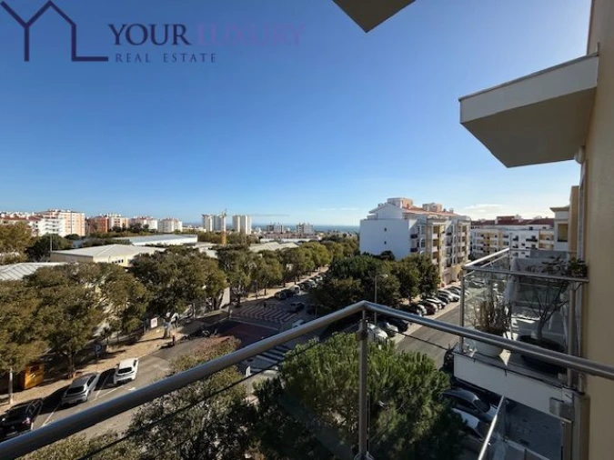 Apartamento T2 para Venda em Carcavelos e Parede Foto 23