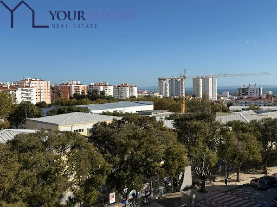 Apartamento T2 para Venda em Carcavelos e Parede Foto 24