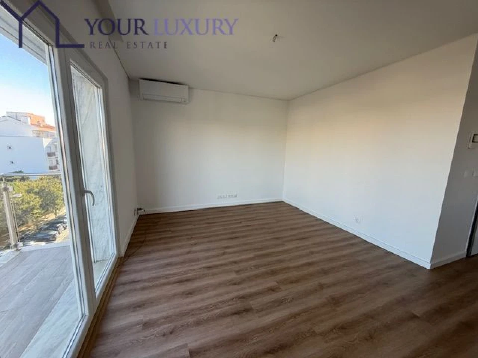 Apartamento T2 para Venda em Carcavelos e Parede Foto 13
