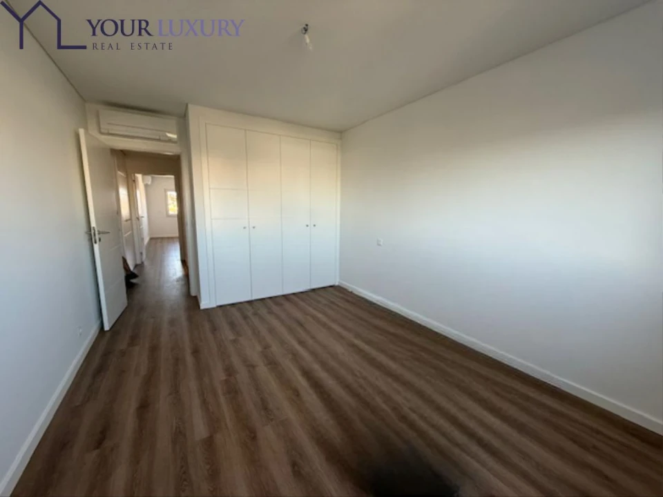 Apartamento T2 para Venda em Carcavelos e Parede Foto 14