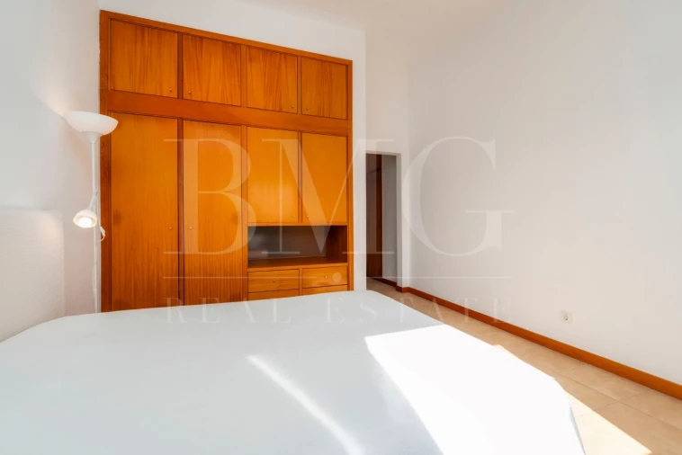 Moradia T3 para Venda em Quarteira Foto 16