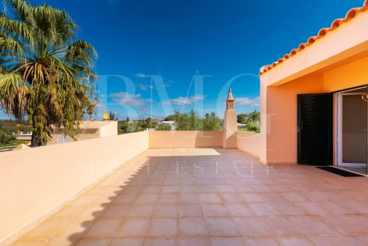 Moradia T3 para Venda em Quarteira Foto 24