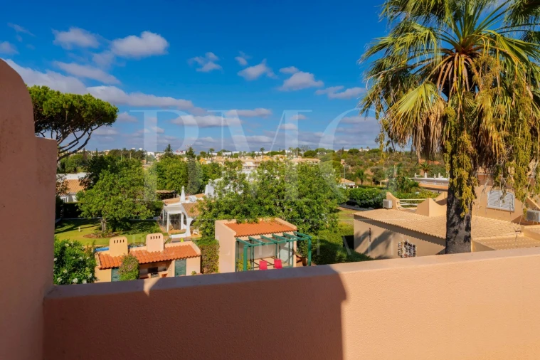 Moradia T3 para Venda em Quarteira Foto 27