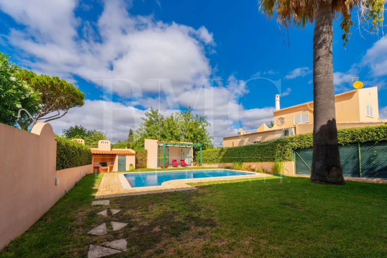 Moradia T3 para Venda em Quarteira Foto 54