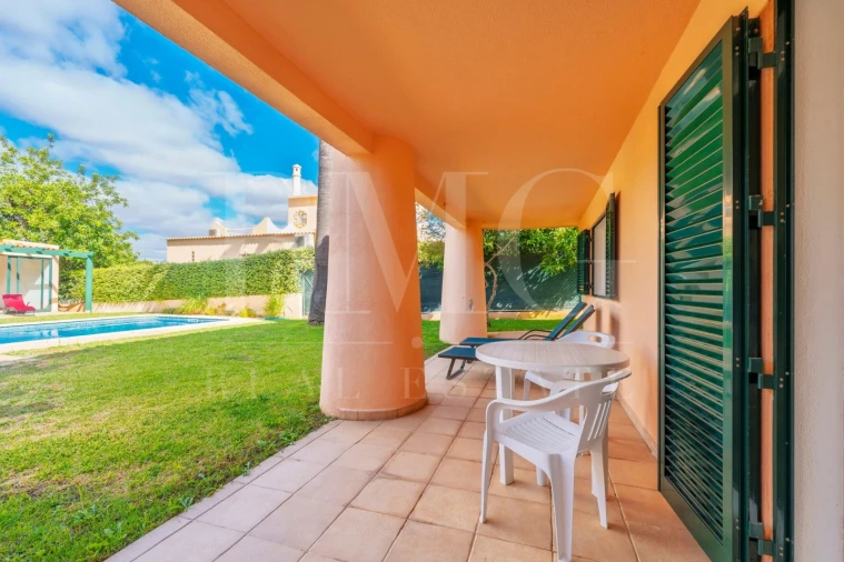 Moradia T3 para Venda em Quarteira Foto 52