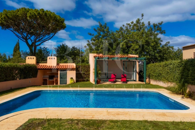 Moradia T3 para Venda em Quarteira Foto 75