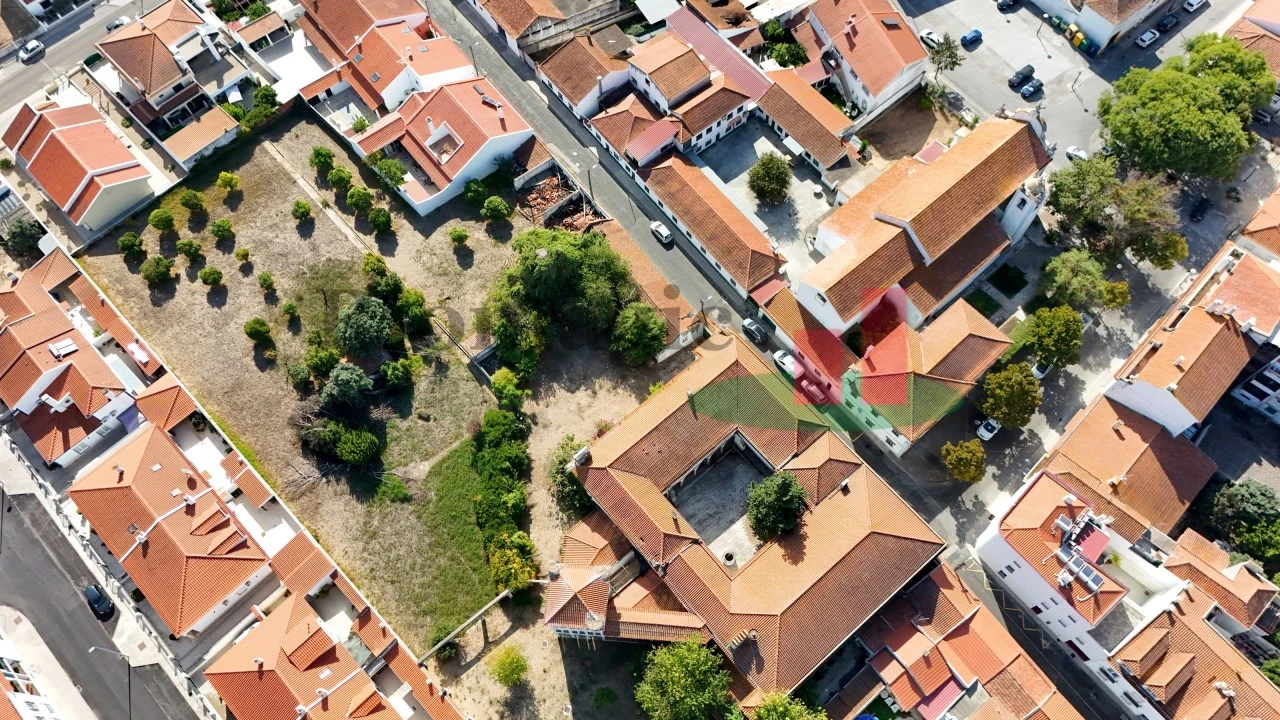 Moradia T5 para Venda em Almeirim Foto 7