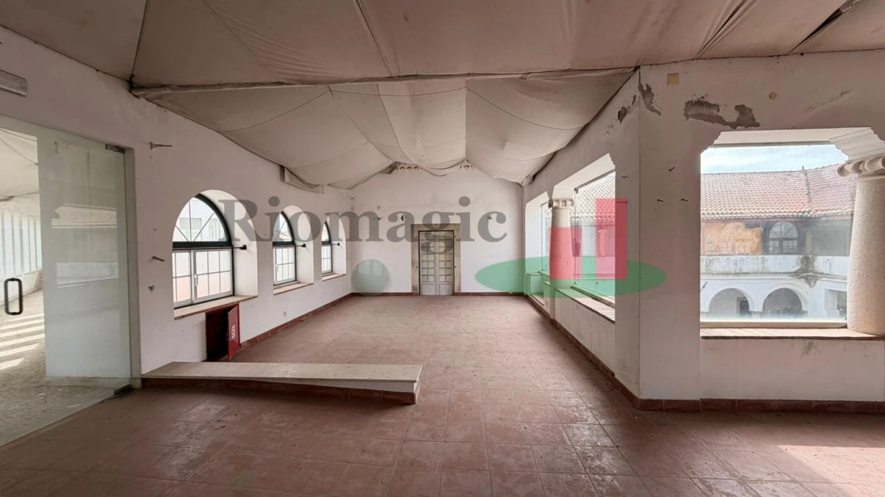 Moradia T5 para Venda em Almeirim Foto 53