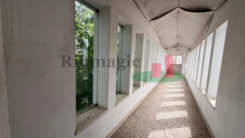 Moradia T5 para Venda em Almeirim