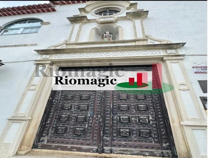 Moradia T5 para Venda em Almeirim Foto 1