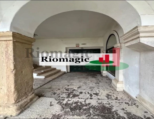 Moradia T5 para Venda em Almeirim Foto 6