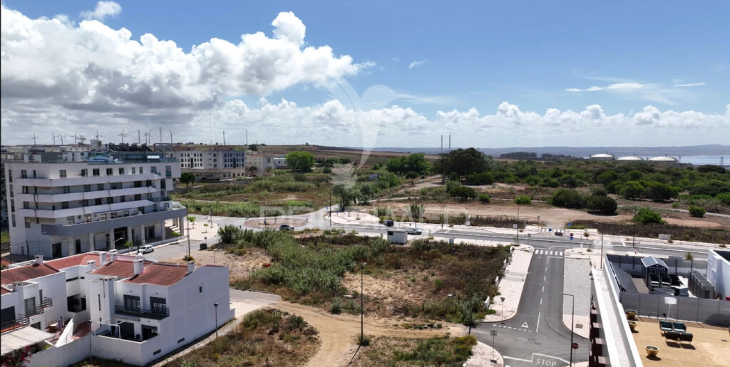 Apartamento T2 para Venda em Sines Foto 13