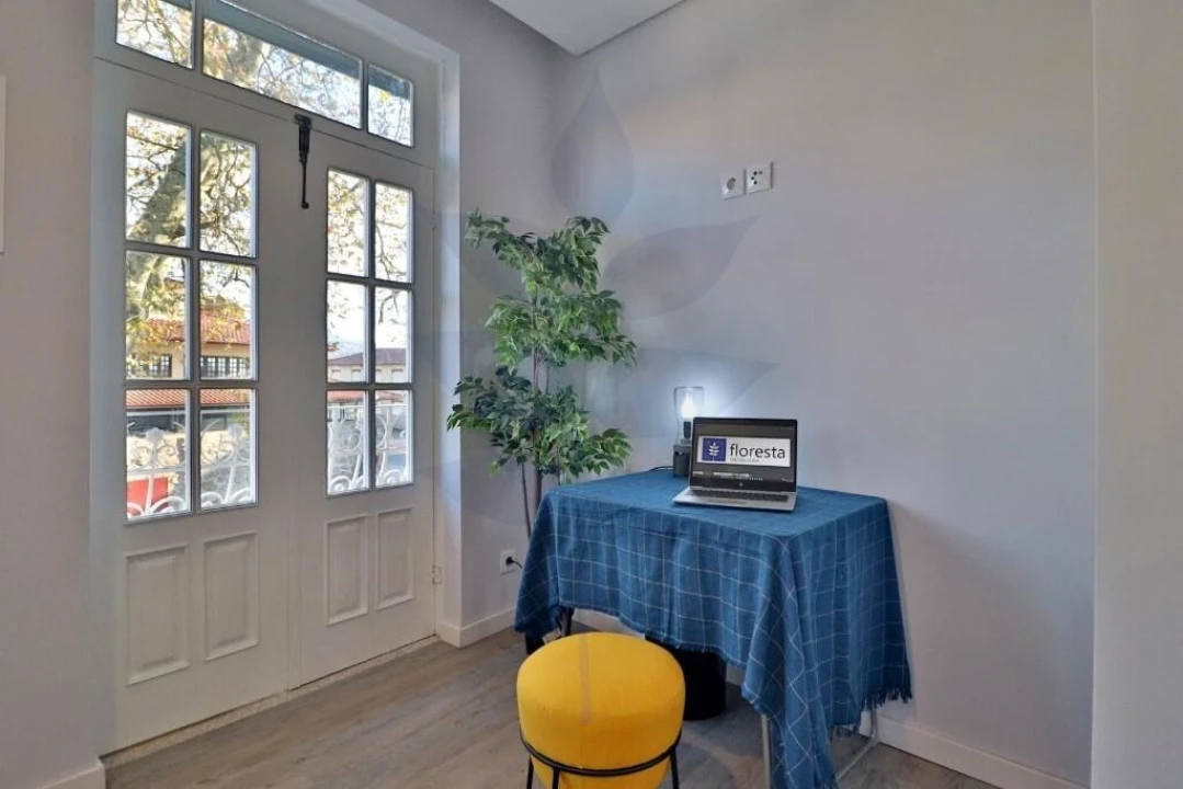 Prédio para Venda em Azurem Foto 50