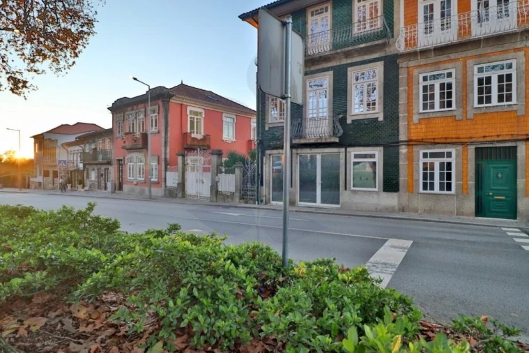 Prédio para Venda em Azurem Foto 56