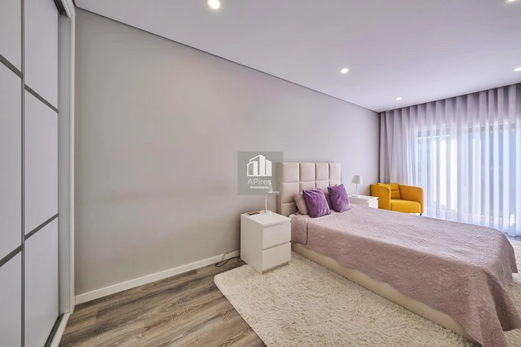 Moradia T4 para Venda em Fernao Ferro Foto 16