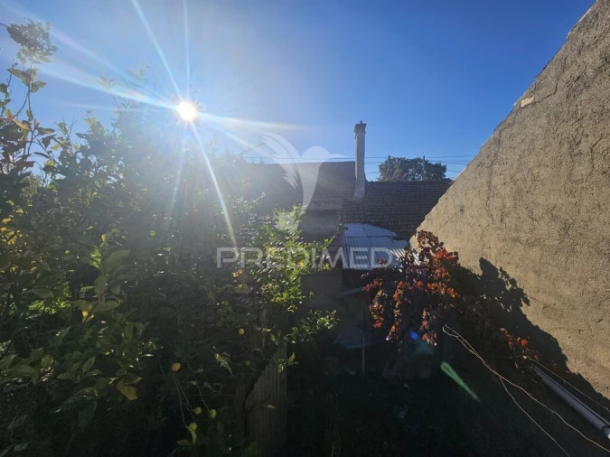 Moradia T3 para Venda em Chãos Foto 16