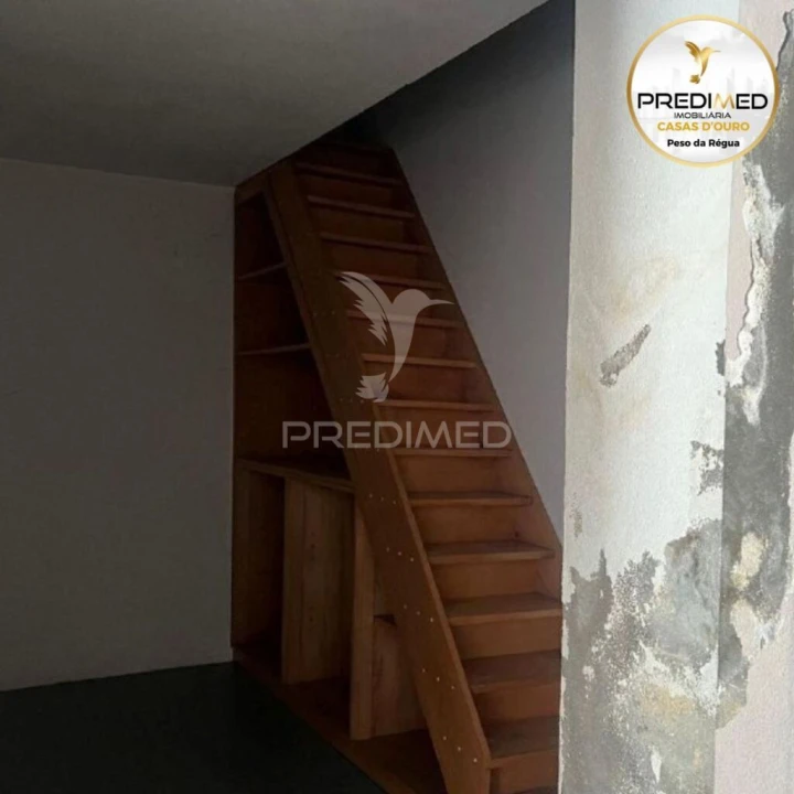 Prédio para Venda em Peso da Régua e Godim Foto 3