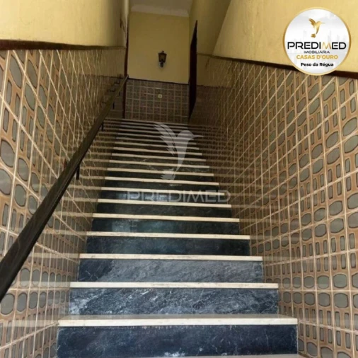 Prédio para Venda em Peso da Régua e Godim Foto 15