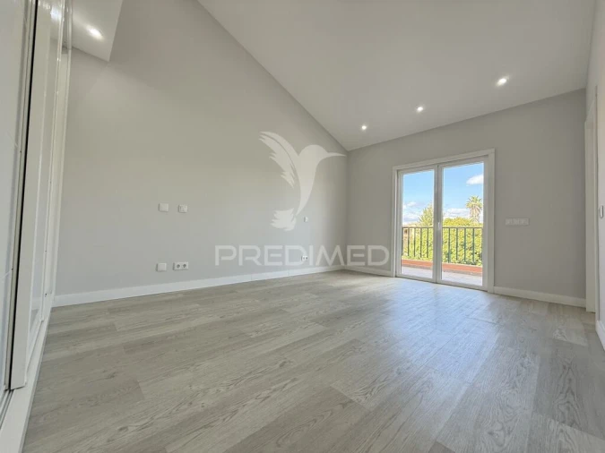 Moradia T3 para Venda em Estômbar e Parchal Foto 11