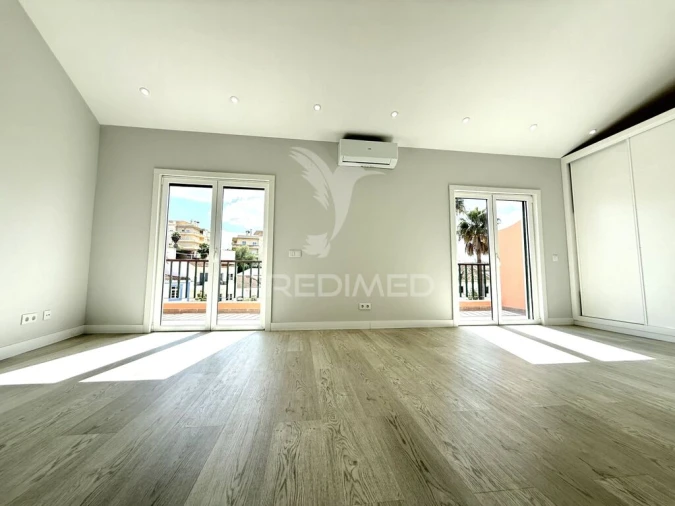 Moradia T3 para Venda em Estômbar e Parchal Foto 16