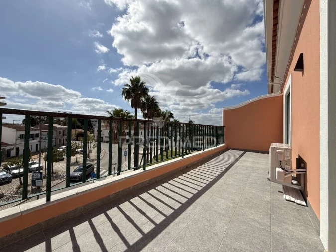 Moradia T3 para Venda em Estômbar e Parchal Foto 9