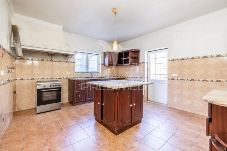 Moradia T7 para Venda em Alcobaça e Vestiaria Foto 6