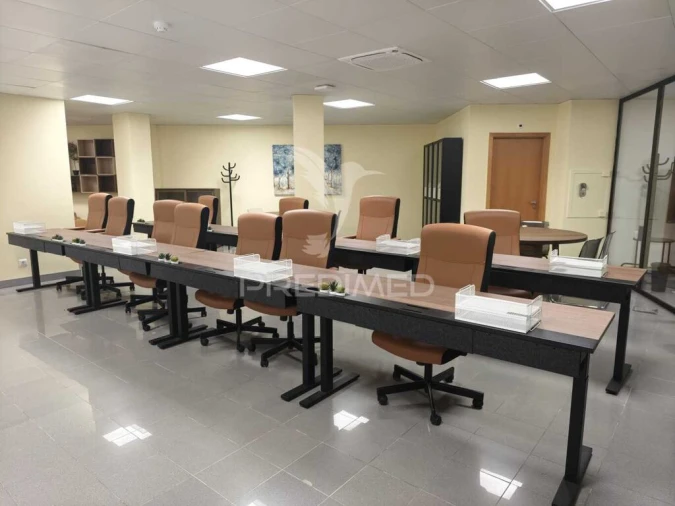 Prédio para Arrendamento em Faro (Sé e São Pedro) Foto 18