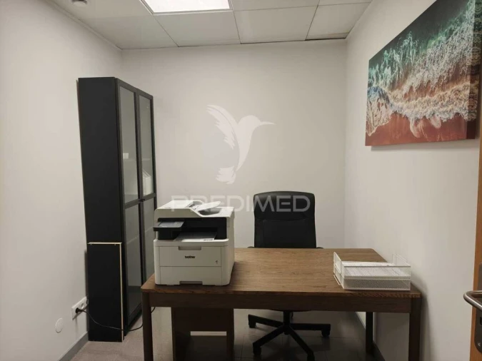 Prédio para Arrendamento em Faro (Sé e São Pedro) Foto 13