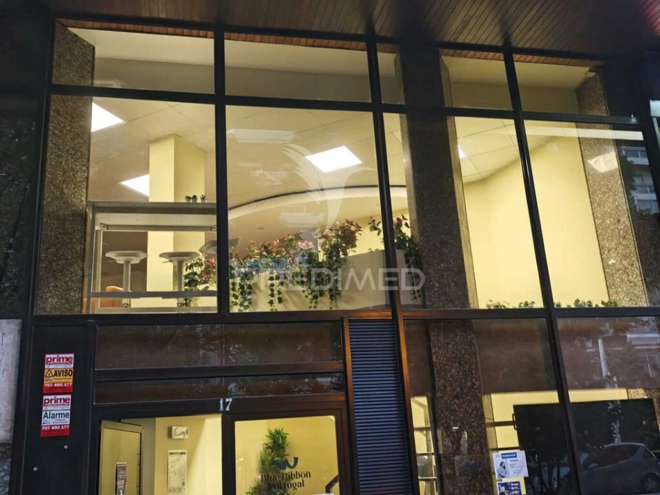 Prédio para Arrendamento em Faro (Sé e São Pedro) Foto 6