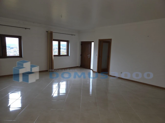 Moradia T5 para Venda em Folhadela Foto 8