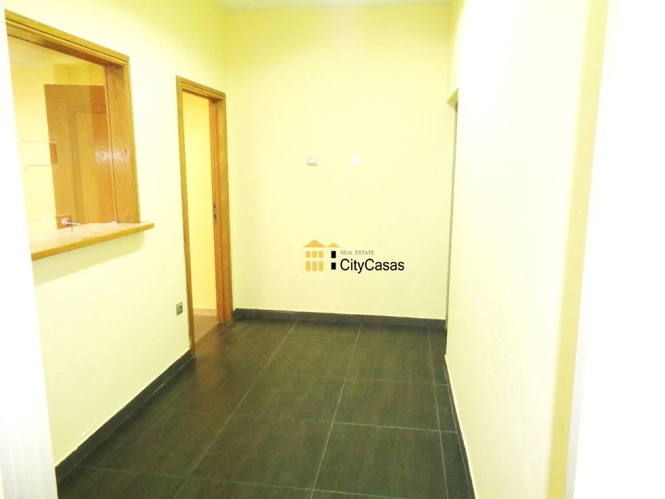 Loja para Arrendamento em Nogueira e Silva Escura Foto 9