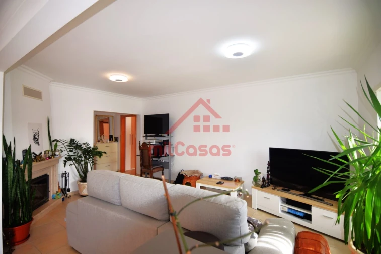 Apartamento T1 para Venda em Ericeira Foto 2