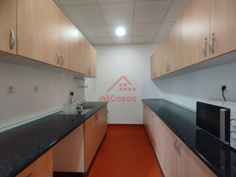 Armazém para Arrendamento em Ponte do Rol Foto 4