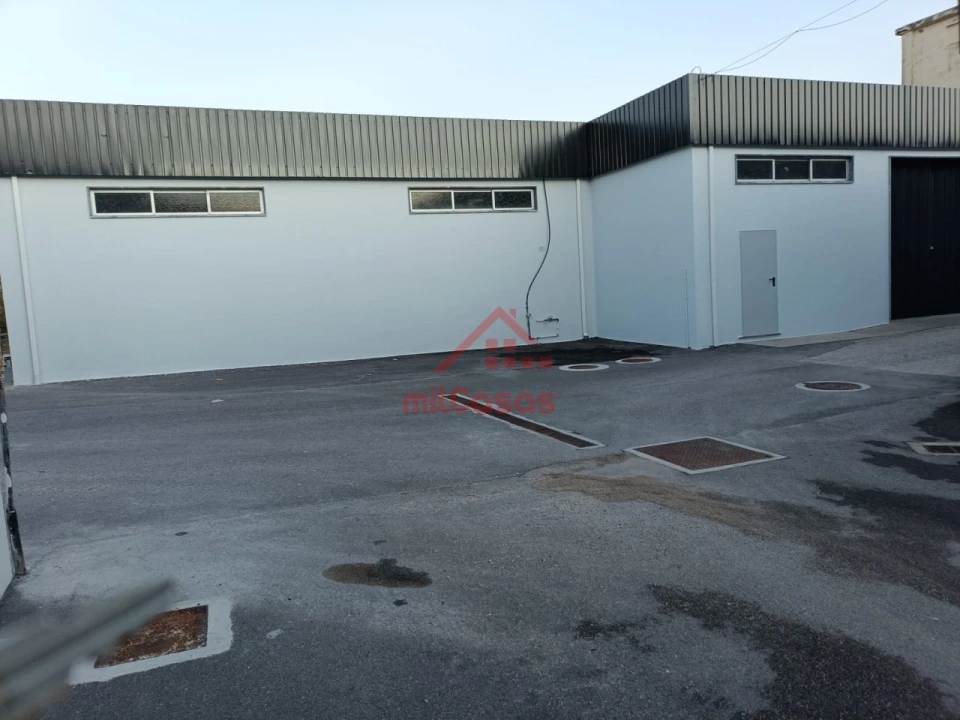 Armazém para Arrendamento em Ponte do Rol Foto 3