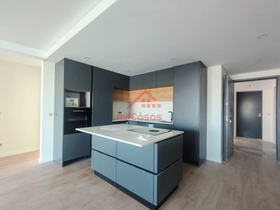 Apartamento T2 para Venda em Santa Maria, São Pedro e Matacães Foto 4