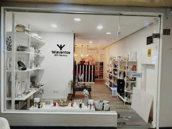 Loja para Arrendamento em Lumiar Foto 2