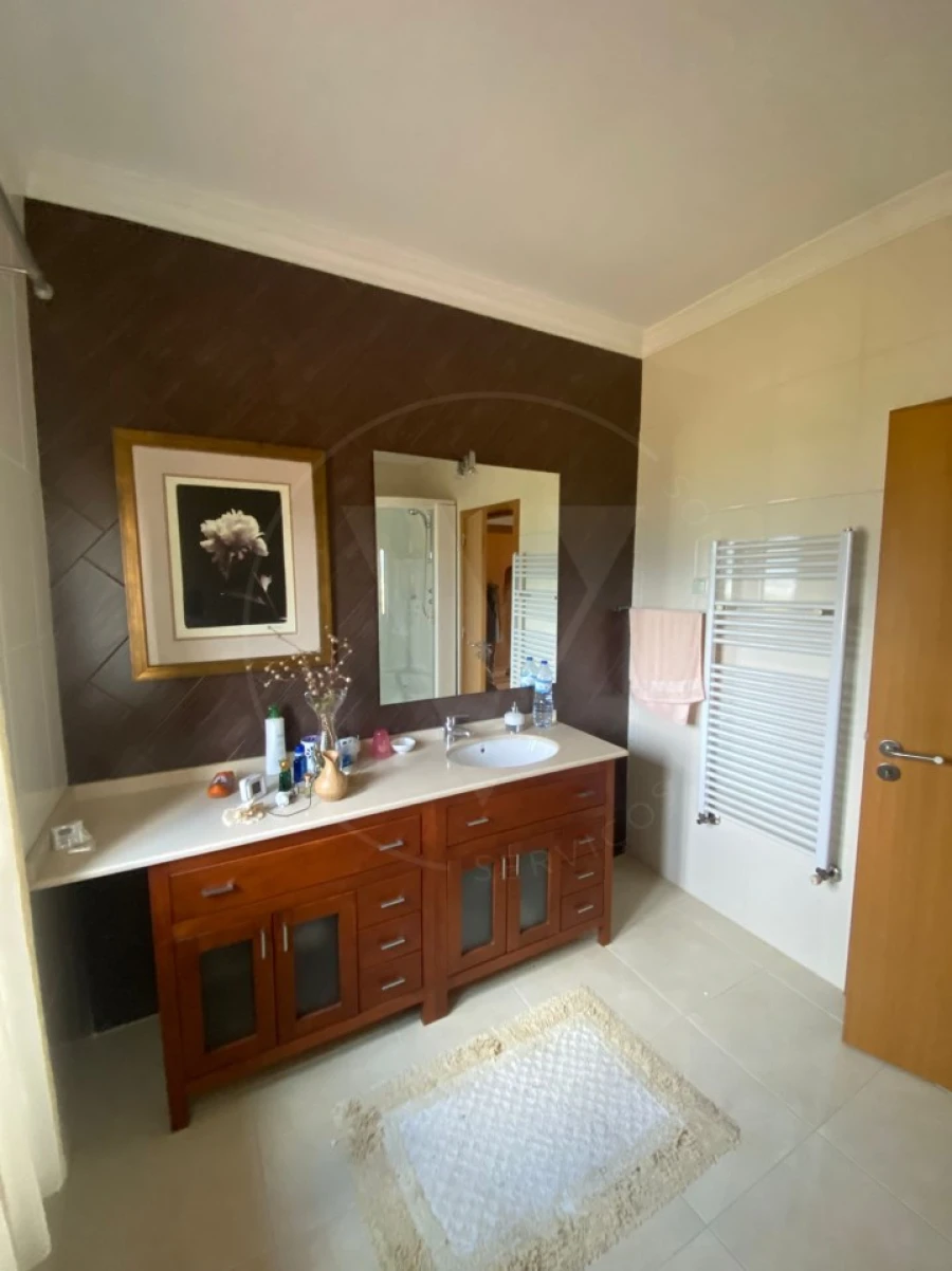 Moradia T5 para Venda em Nogueira e Ermida Foto 10