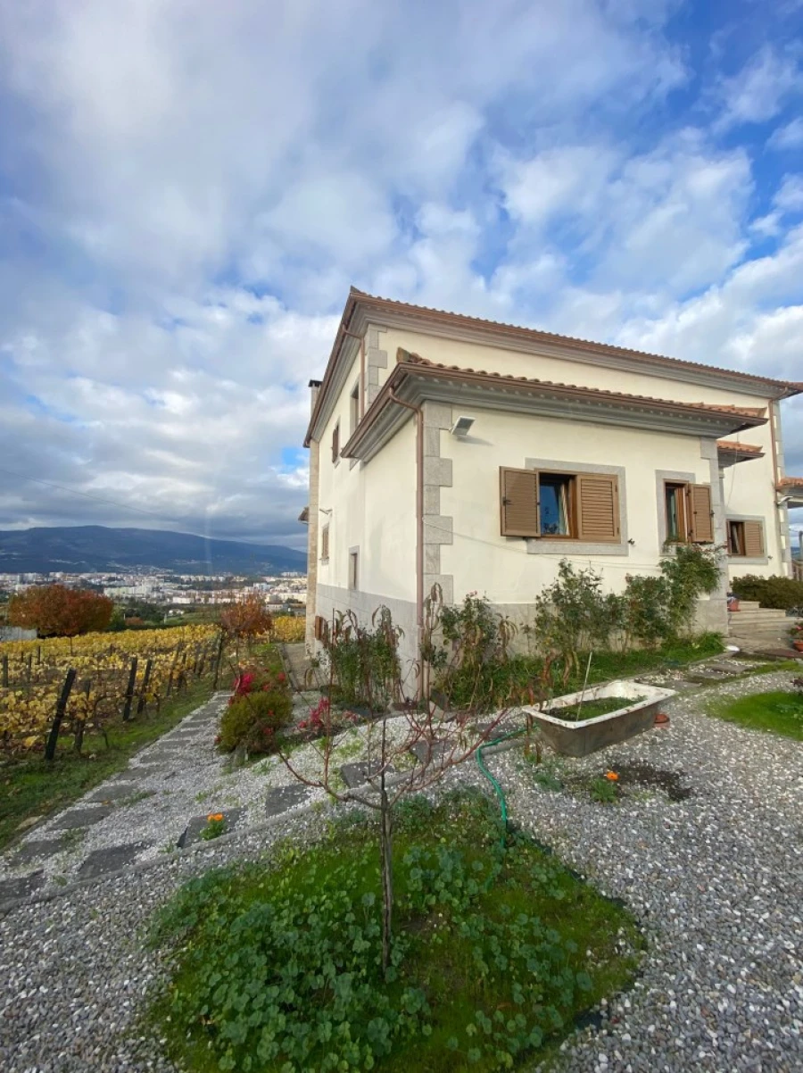 Moradia T5 para Venda em Nogueira e Ermida Foto 2