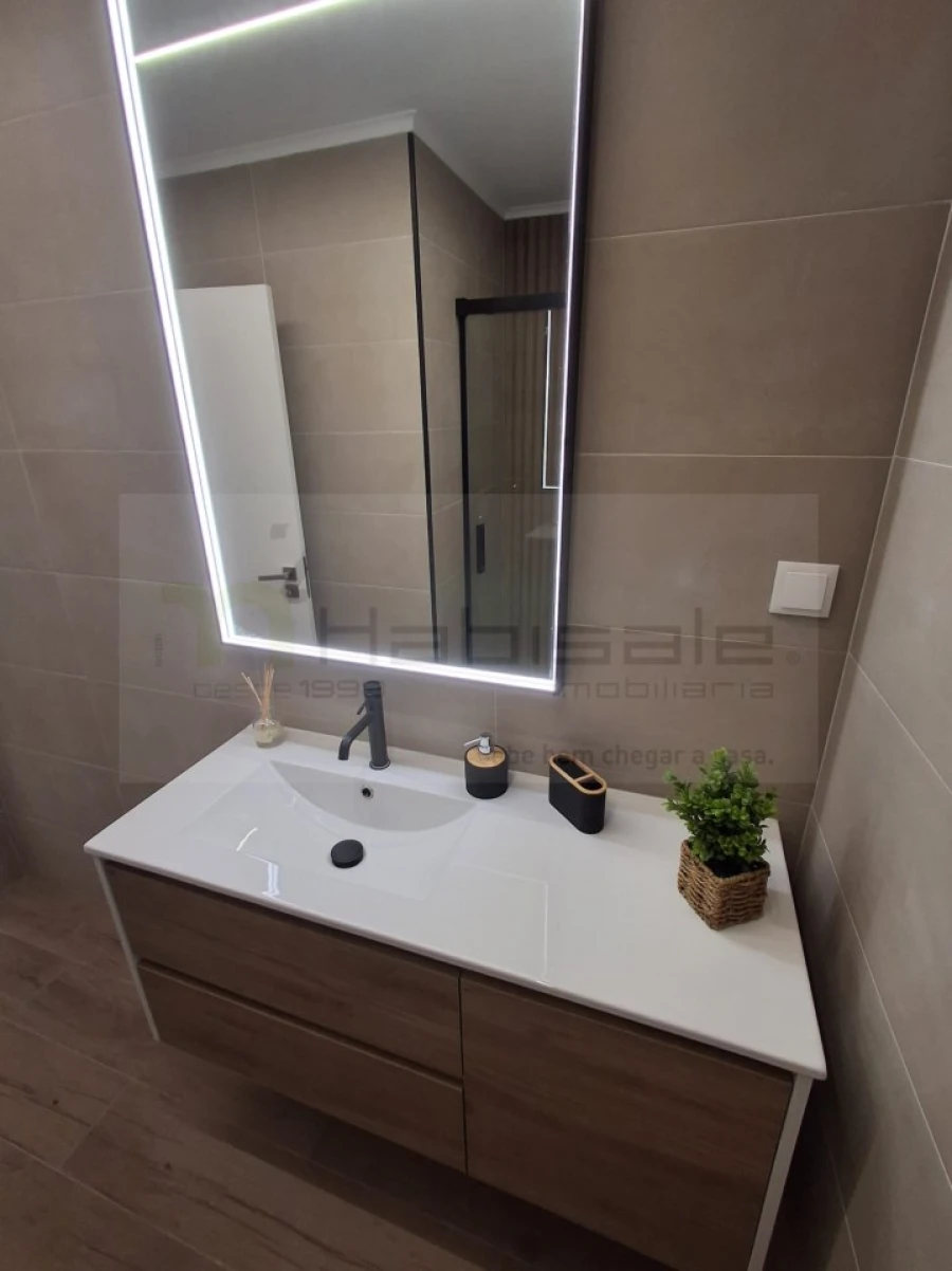 Apartamento T2 para Venda em Almada, Cova da Piedade, Pragal e Cacilhas Foto 3