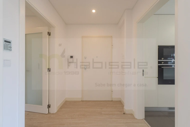 Apartamento T2 para Venda em Odivelas Foto 8